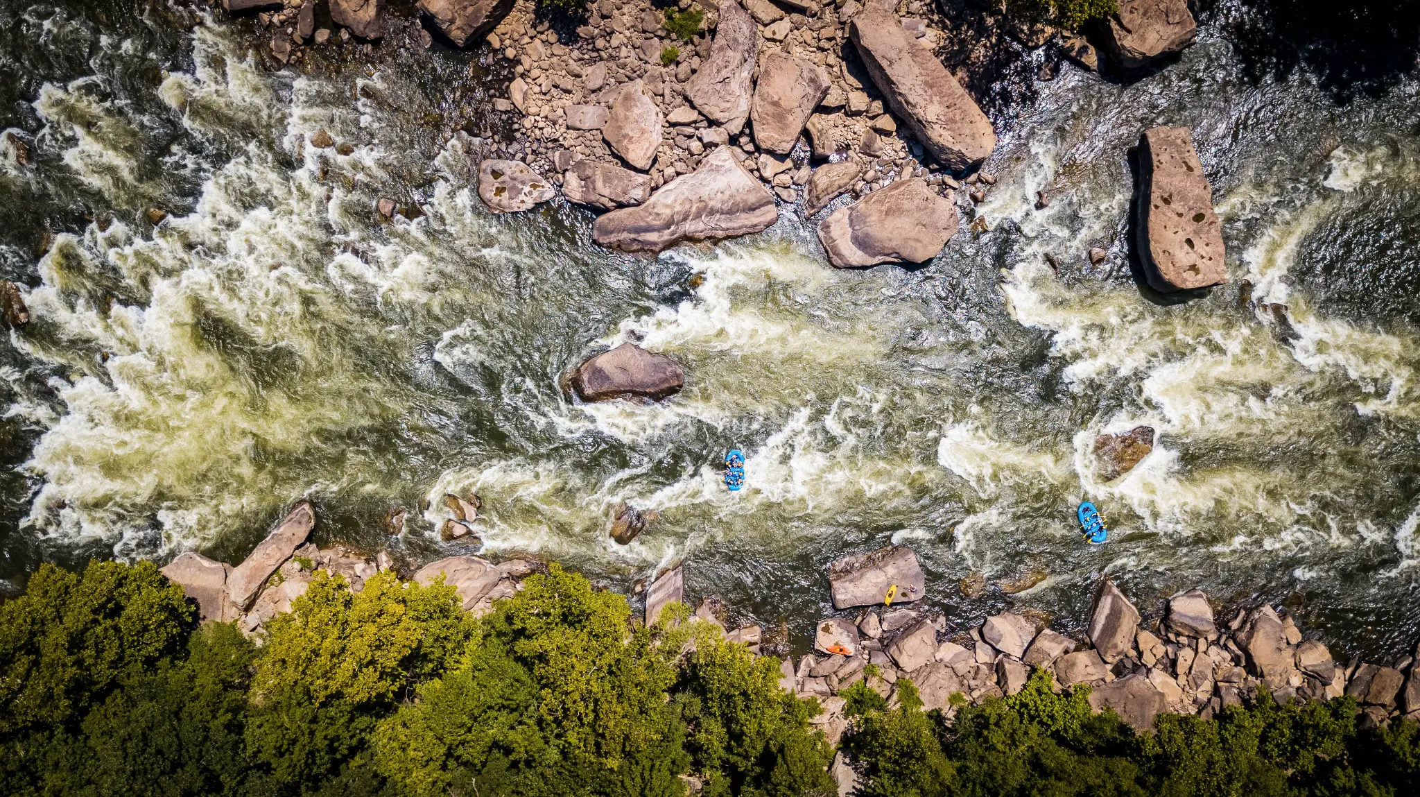 Whitewater rafting on the New River